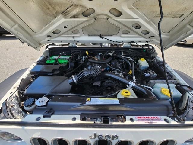 Jeep Wrangler Unlimited 4WD 4dr Sport 2010