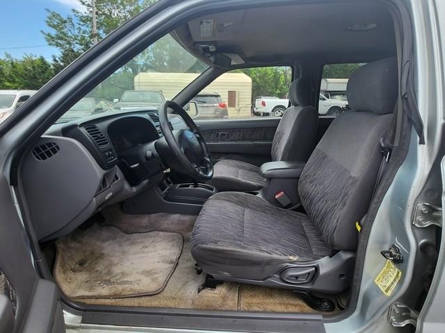 Nissan Frontier 2WD 00 XE Crew Cab V6 Auto 2000