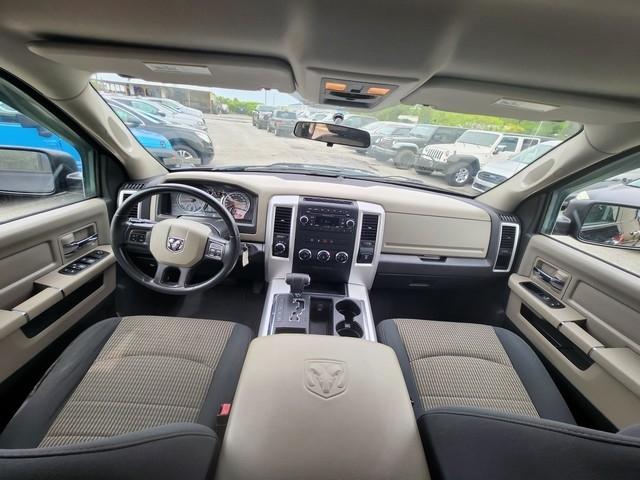 RAM 1500 4WD Quad Cab 140.5" Big Horn 2012