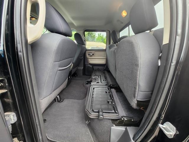 RAM 1500 4WD Quad Cab 140.5" Big Horn 2012