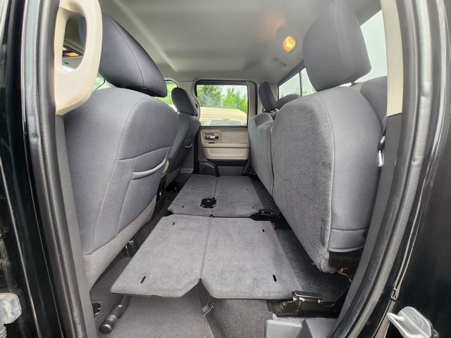 RAM 1500 4WD Quad Cab 140.5" Big Horn 2012