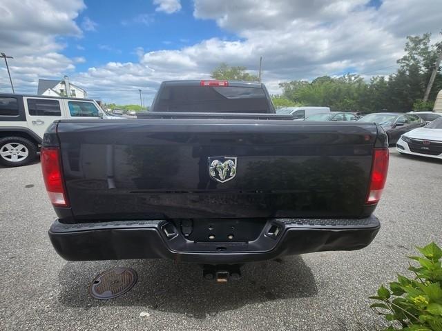 RAM 1500 Tradesman 4x2 Quad Cab 6'4" Box 2017