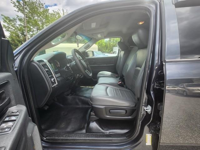 RAM 1500 Tradesman 4x2 Quad Cab 6'4" Box 2017