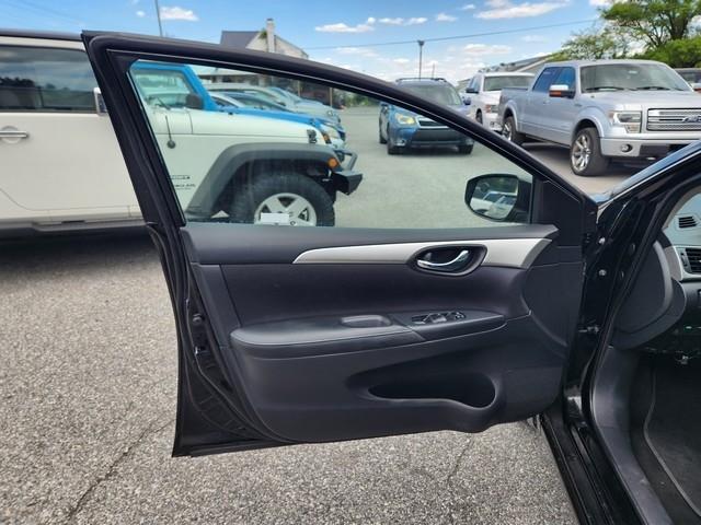 Nissan Sentra 4dr Sdn I4 CVT S 2016