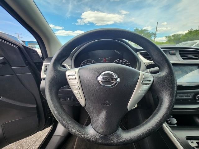 Nissan Sentra 4dr Sdn I4 CVT S 2016