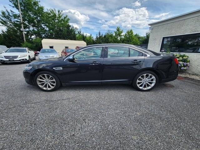 Ford Taurus 4dr Sdn Limited FWD 2013