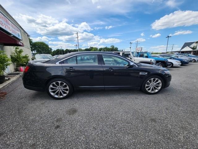 Ford Taurus 4dr Sdn Limited FWD 2013