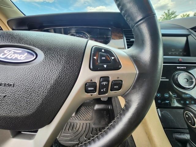 Ford Taurus 4dr Sdn Limited FWD 2013