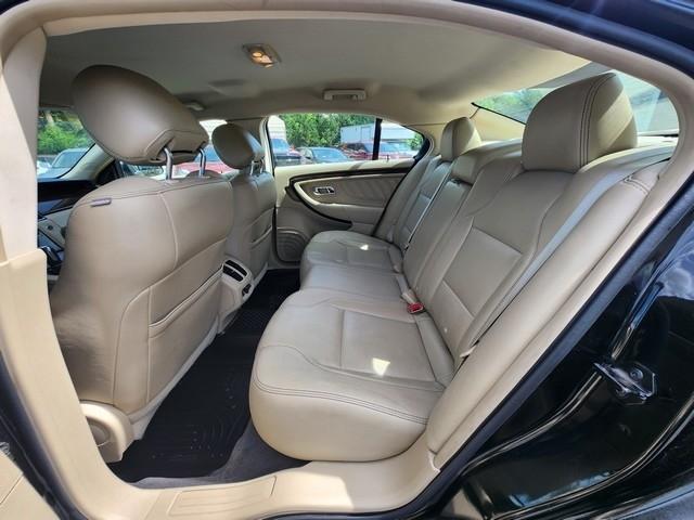 Ford Taurus 4dr Sdn Limited FWD 2013