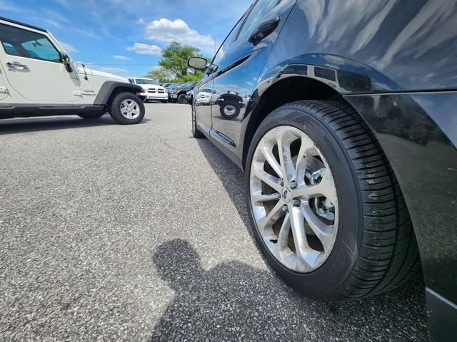 Ford Taurus 4dr Sdn Limited FWD 2013