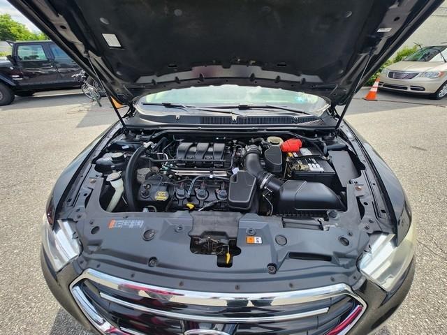 Ford Taurus 4dr Sdn Limited FWD 2013