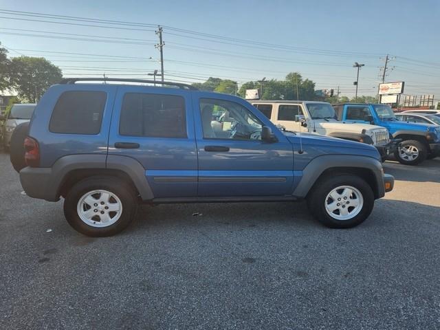 Jeep Liberty 4dr Sport 4WD 2005