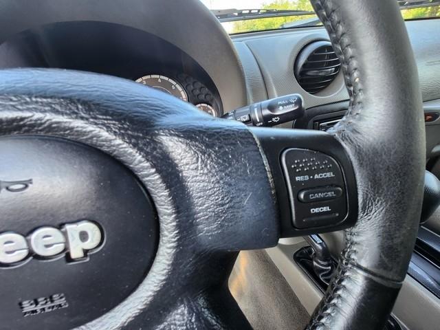 Jeep Liberty 4dr Sport 4WD 2005
