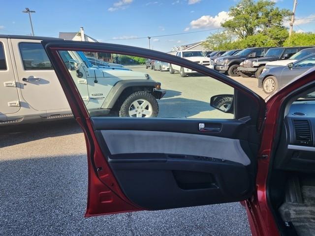 Nissan Sentra 4dr Sdn I4 CVT 2.0 SR 2010