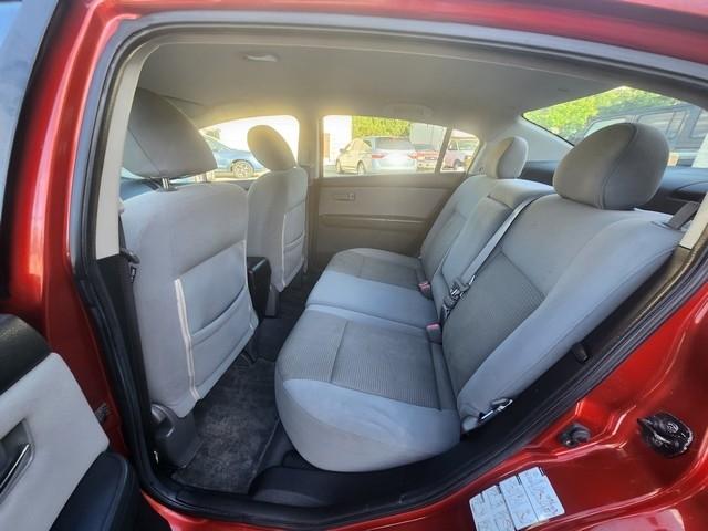 Nissan Sentra 4dr Sdn I4 CVT 2.0 SR 2010