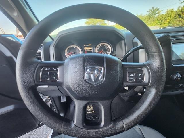 RAM 1500 4WD Quad Cab 140.5" Express 2014