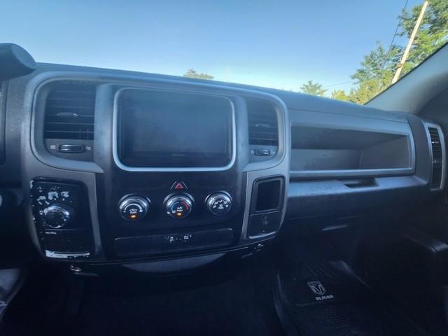 RAM 1500 4WD Quad Cab 140.5" Express 2014