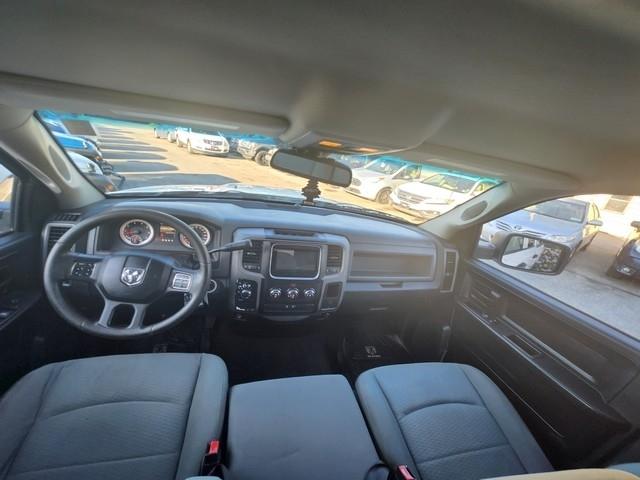 RAM 1500 4WD Quad Cab 140.5" Express 2014
