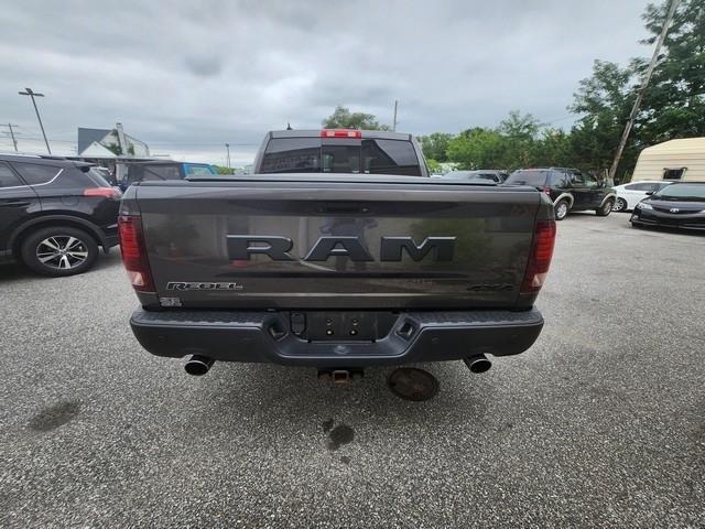 RAM 1500 Rebel 4x4 Crew Cab 5'7" Box 2017