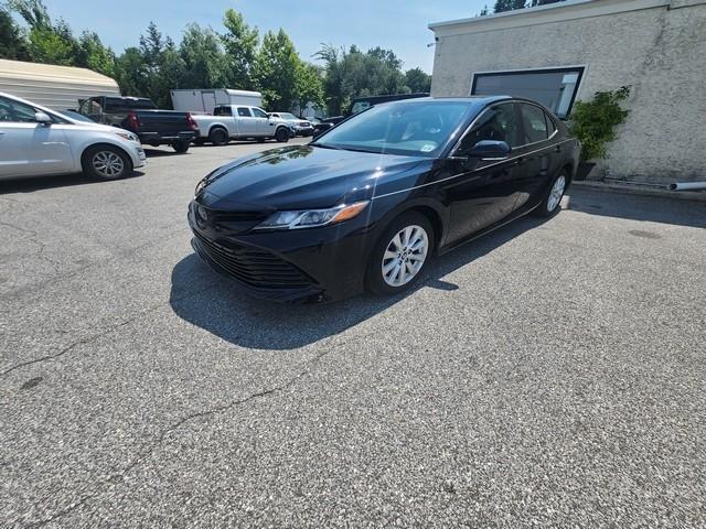 Toyota Camry LE Auto (Natl) 2020