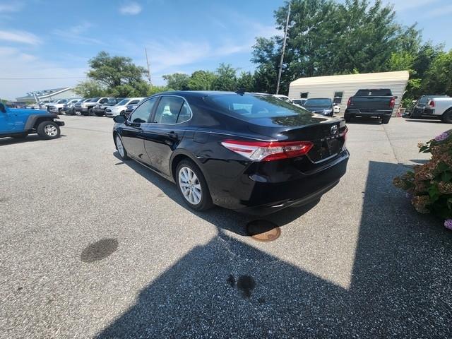 Toyota Camry LE Auto (Natl) 2020