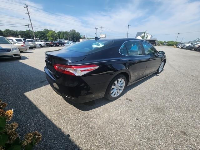 Toyota Camry LE Auto (Natl) 2020