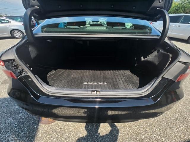 Toyota Camry LE Auto (Natl) 2020