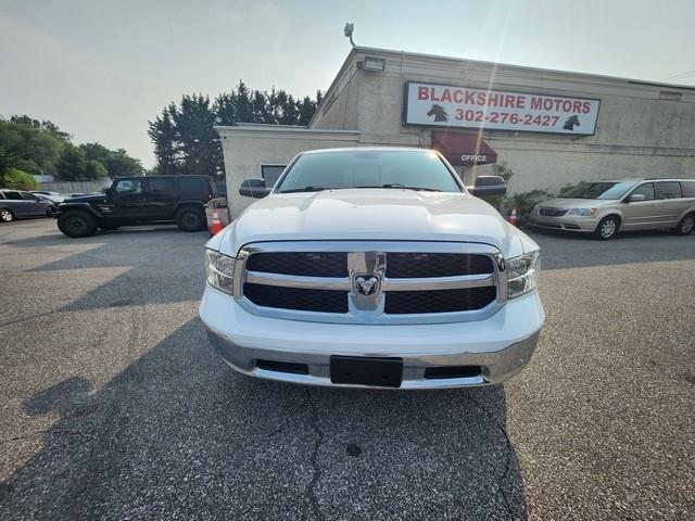 RAM 1500 4WD Quad Cab 140.5" SLT 2016