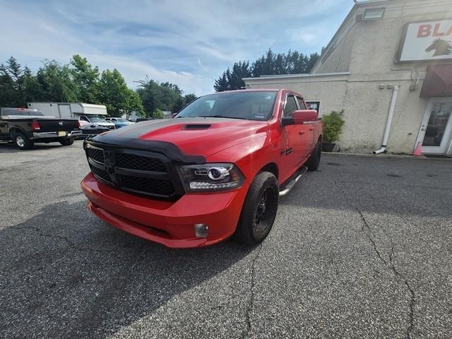 RAM 1500 Night 4x4 Quad Cab 6'4" Box 2017