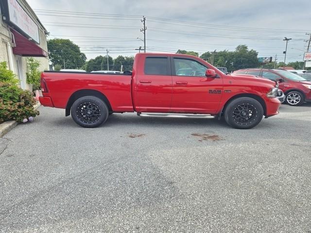 RAM 1500 Night 4x4 Quad Cab 6'4" Box 2017