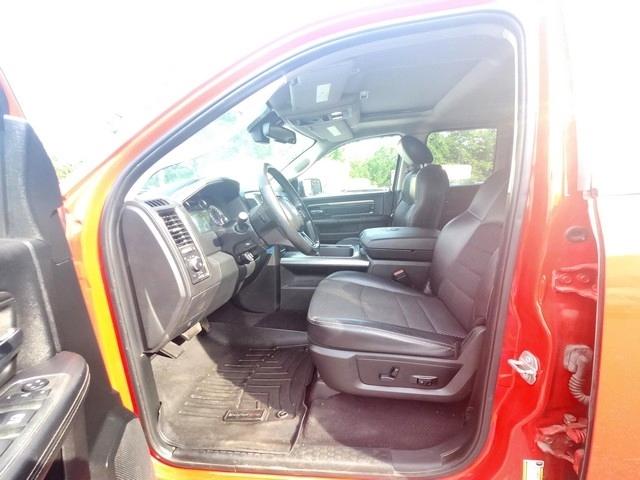 RAM 1500 Night 4x4 Quad Cab 6'4" Box 2017