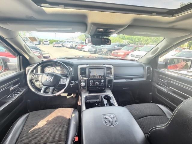 RAM 1500 Night 4x4 Quad Cab 6'4" Box 2017