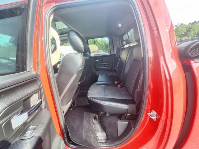 RAM 1500 Night 4x4 Quad Cab 6'4" Box 2017