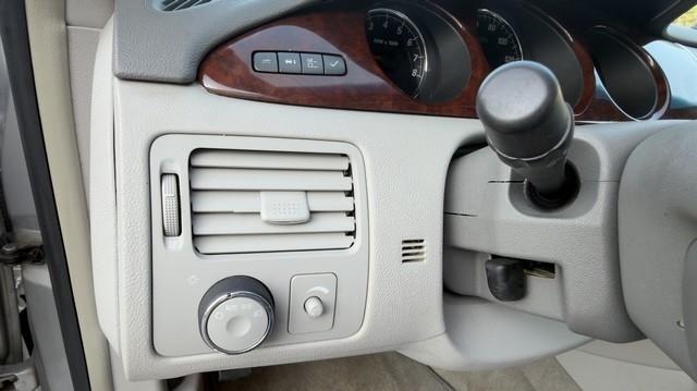 Buick Lucerne 4dr Sdn V6 CXL 2007