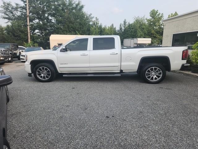 GMC Sierra 1500 4WD Crew Cab 153.0" Denali 2017
