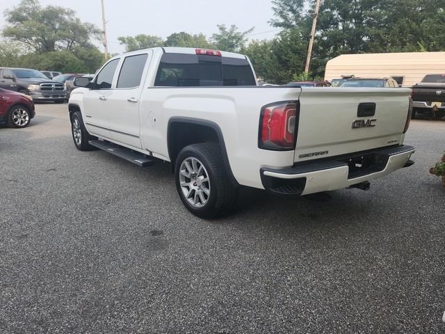 GMC Sierra 1500 4WD Crew Cab 153.0" Denali 2017