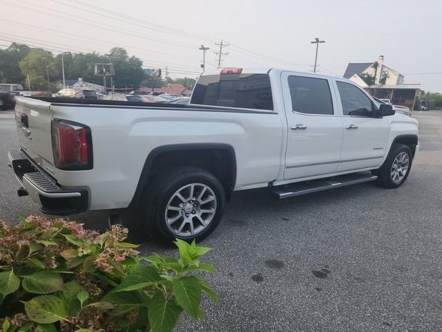 GMC Sierra 1500 4WD Crew Cab 153.0" Denali 2017