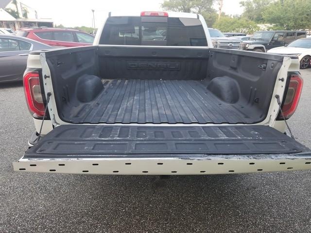 GMC Sierra 1500 4WD Crew Cab 153.0" Denali 2017