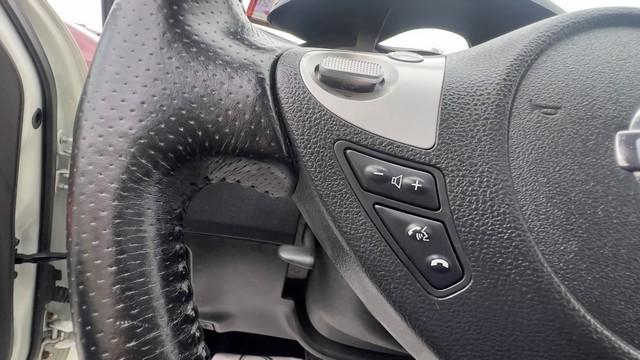 Nissan Juke 5dr Wgn I4 CVT SL AWD 2011
