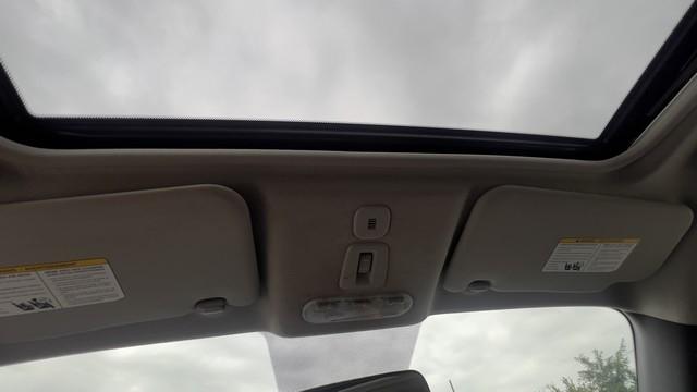 Nissan Juke 5dr Wgn I4 CVT SL AWD 2011