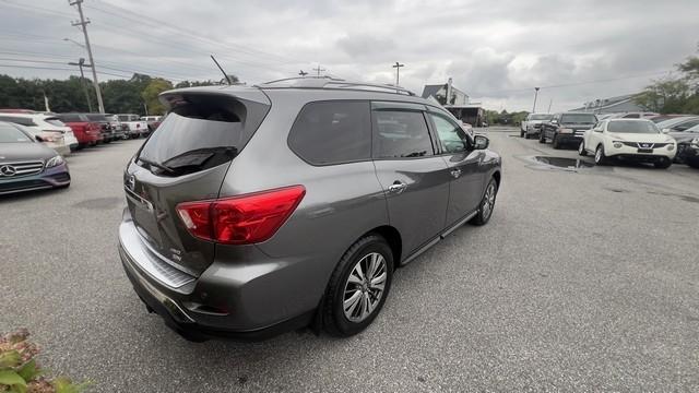 Nissan Pathfinder 4x4 SV 2018