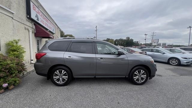 Nissan Pathfinder 4x4 SV 2018