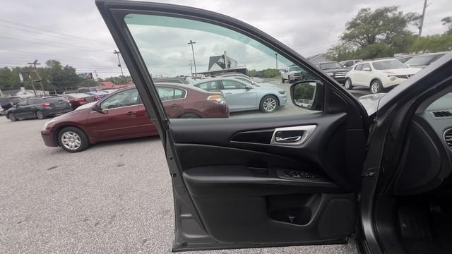 Nissan Pathfinder 4x4 SV 2018