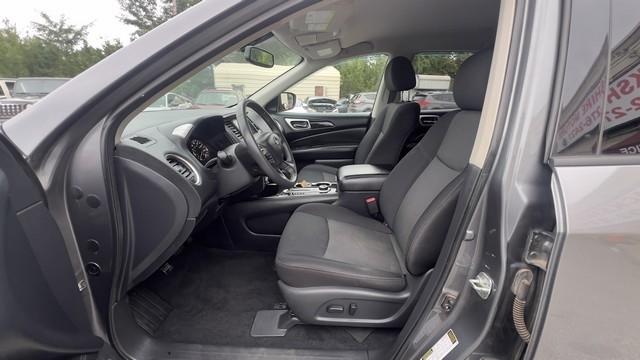 Nissan Pathfinder 4x4 SV 2018