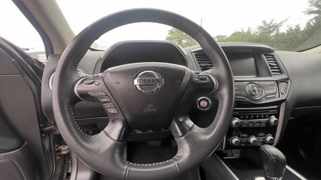 Nissan Pathfinder 4x4 SV 2018