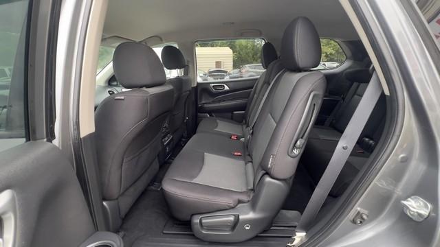 Nissan Pathfinder 4x4 SV 2018