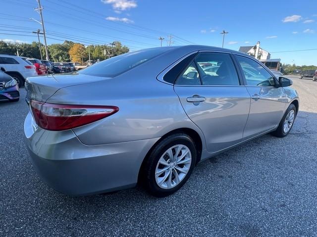Toyota Camry XLE Auto (Natl) 2017