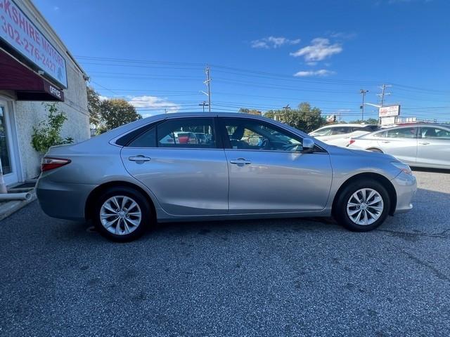 Toyota Camry XLE Auto (Natl) 2017