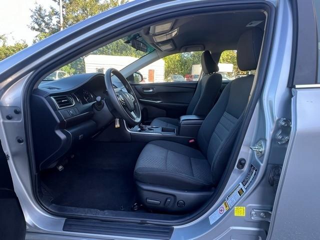 Toyota Camry XLE Auto (Natl) 2017