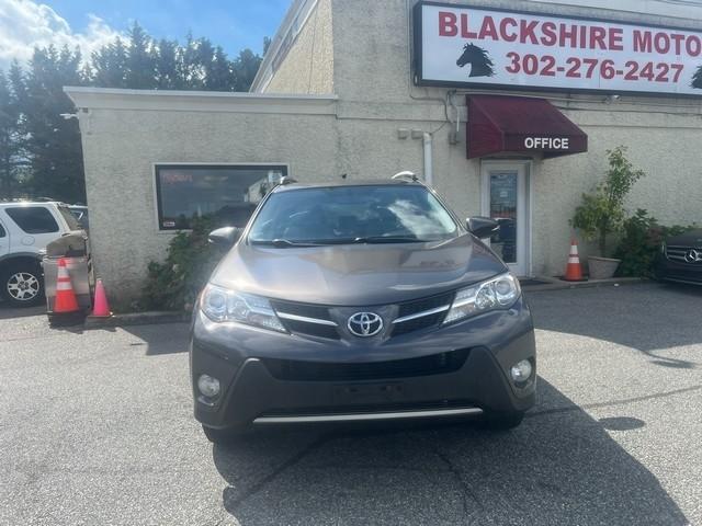 Toyota RAV4 AWD 4dr XLE (Natl) 2013